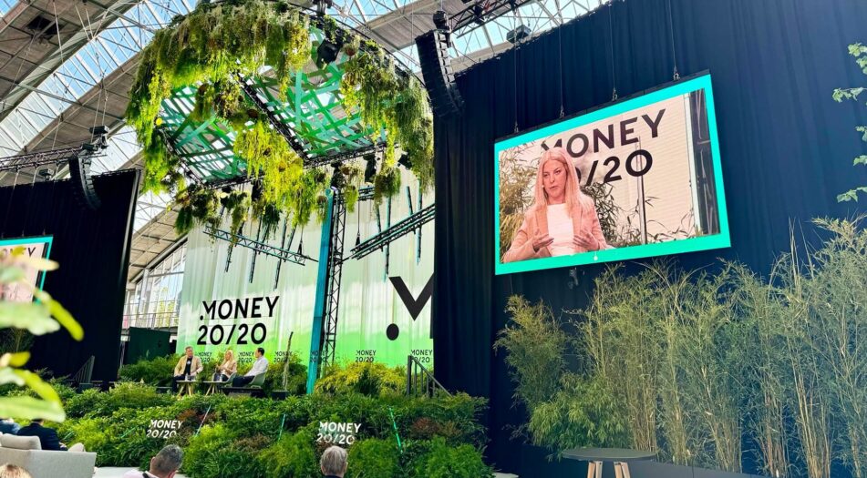 A picture of a screen from money 2020.