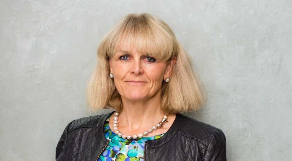 Headshot of Shonaid Jemmett Page.